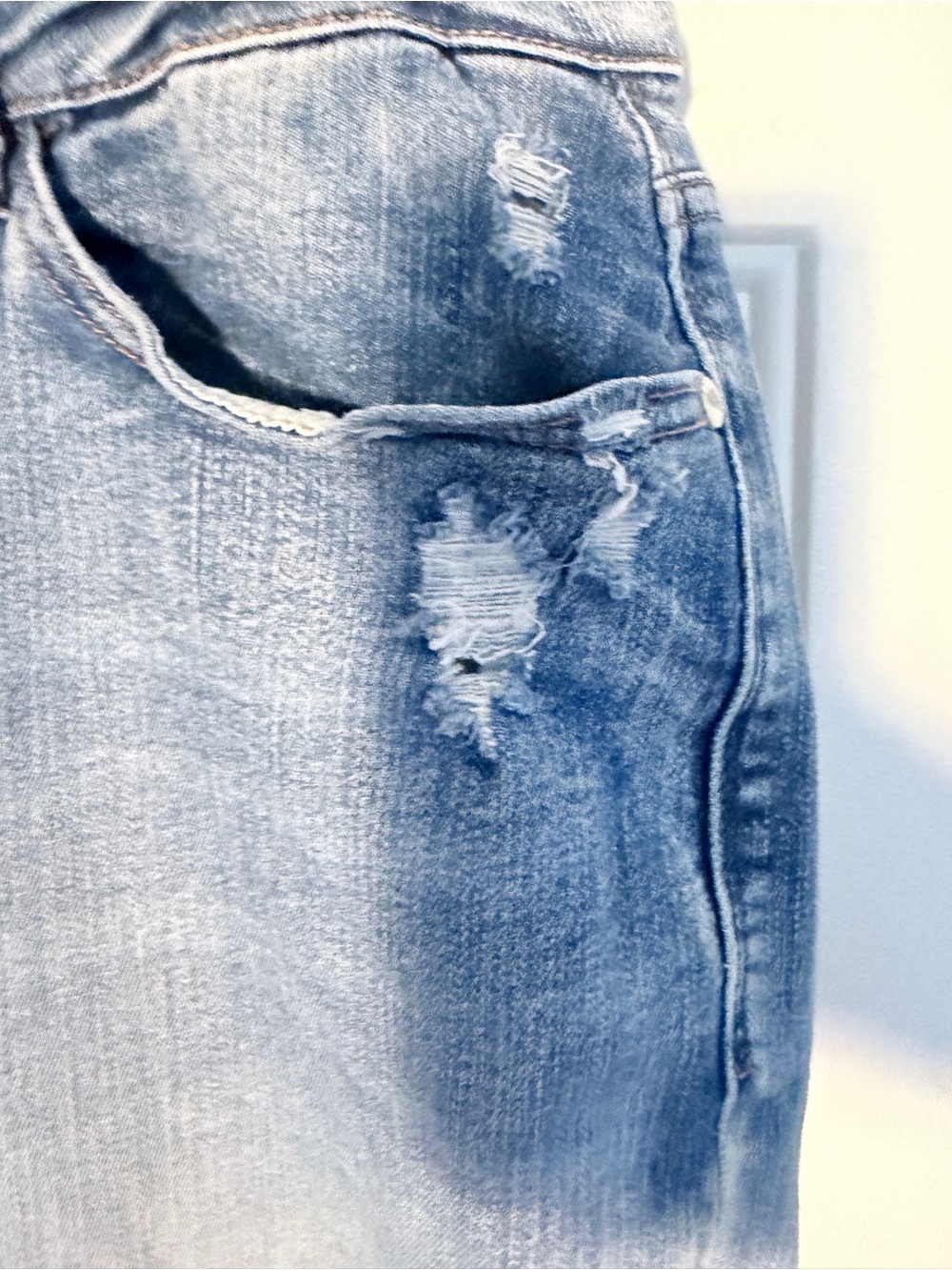 Judy Blue Light Blue Distressed Women’s Jeans. Boyfriend‎ Fit. Sz 20W - Picture 5 of 12